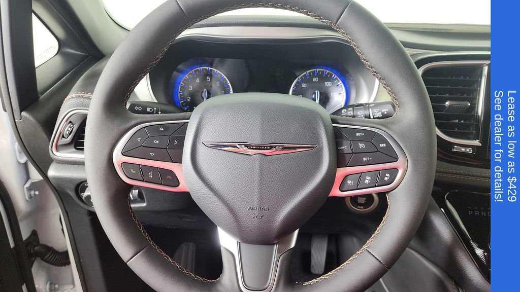 New 2026 Chrysler Pacifica Pinnacle image 18