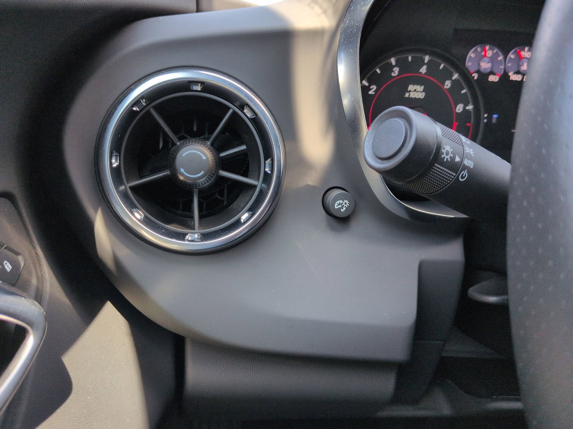 Certified 2023 Chevrolet Camaro SS RWD image 18