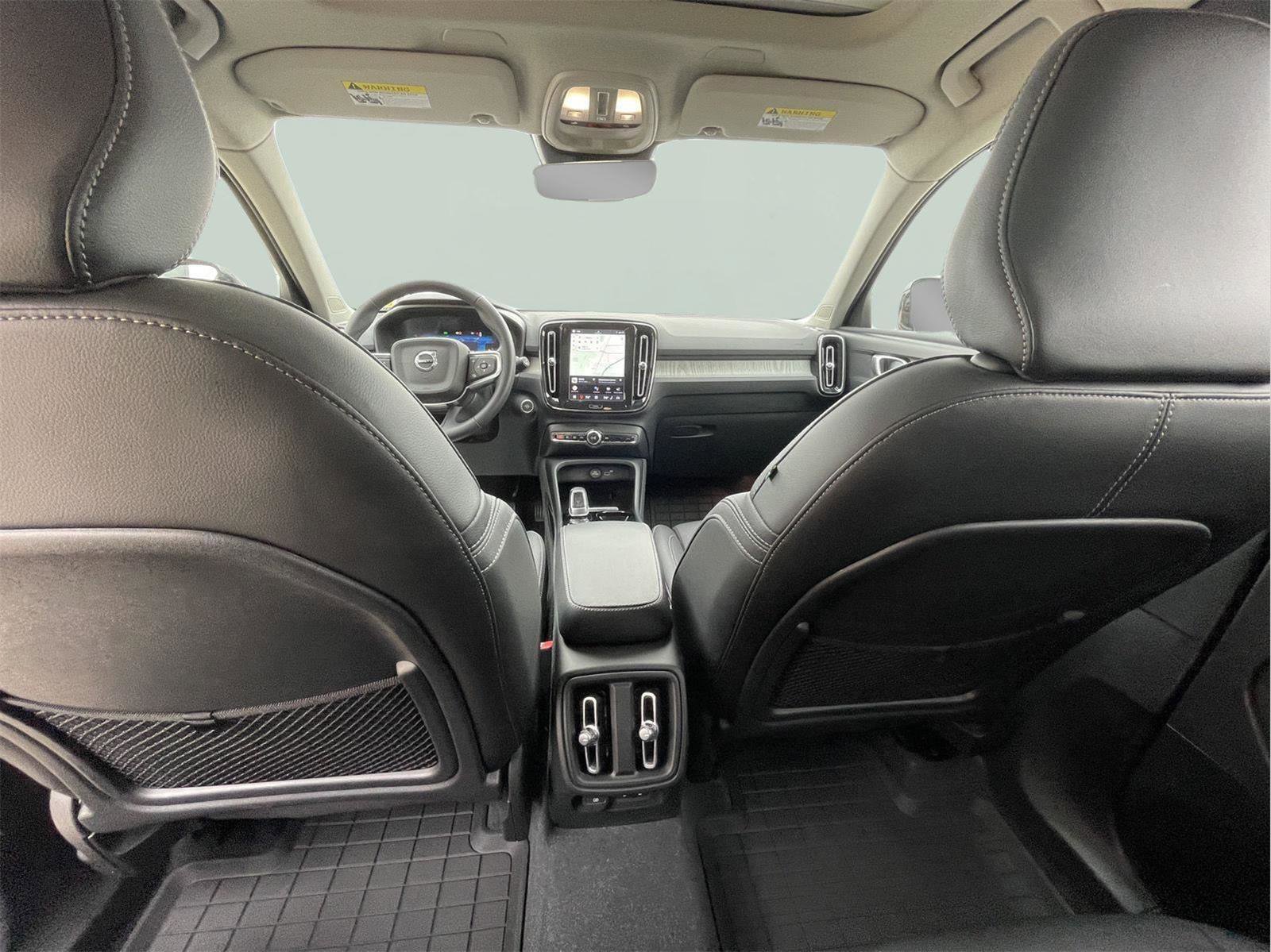 Used 2024 Volvo XC40 B5 Plus w/ Climate Package image 16