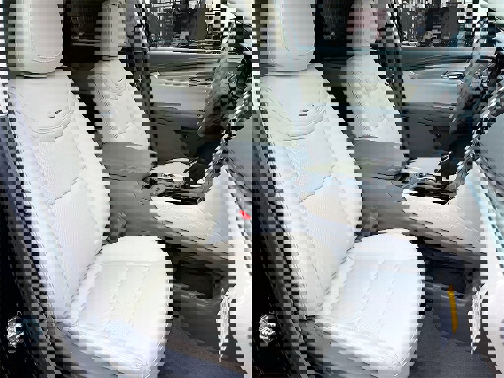 New 2025 Cadillac XT5 Premium Luxury image 30