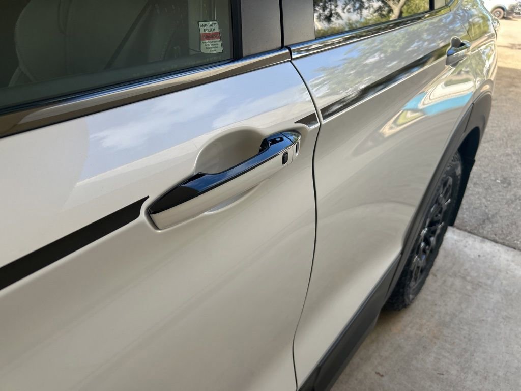 New 2025 Mitsubishi Outlander Trail Edition image 17