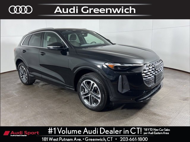 Used 2025 Audi Q5 Premium w/ Convenience Package