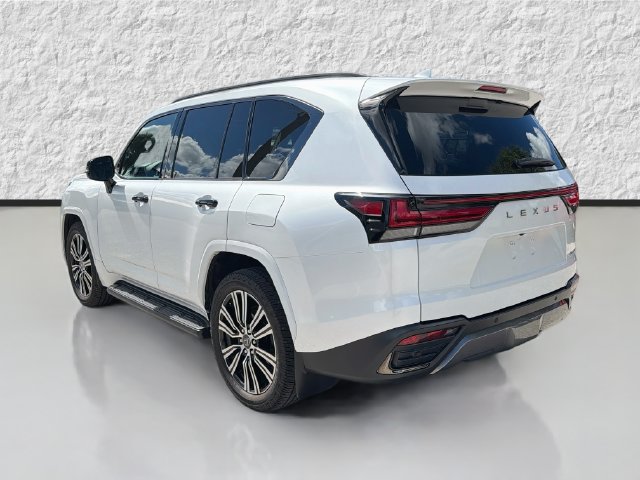 Used 2024 Lexus LX 600 4WD w/ Luxury Package image 5