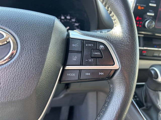 Used 2024 Toyota Sienna XLE image 22