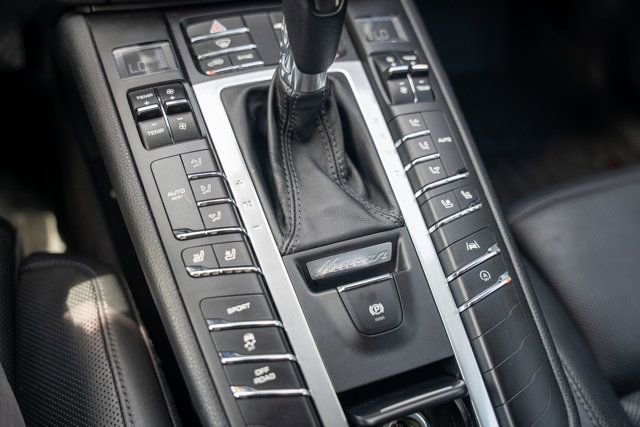 Used 2020 Porsche Macan AWD/4WD image 33