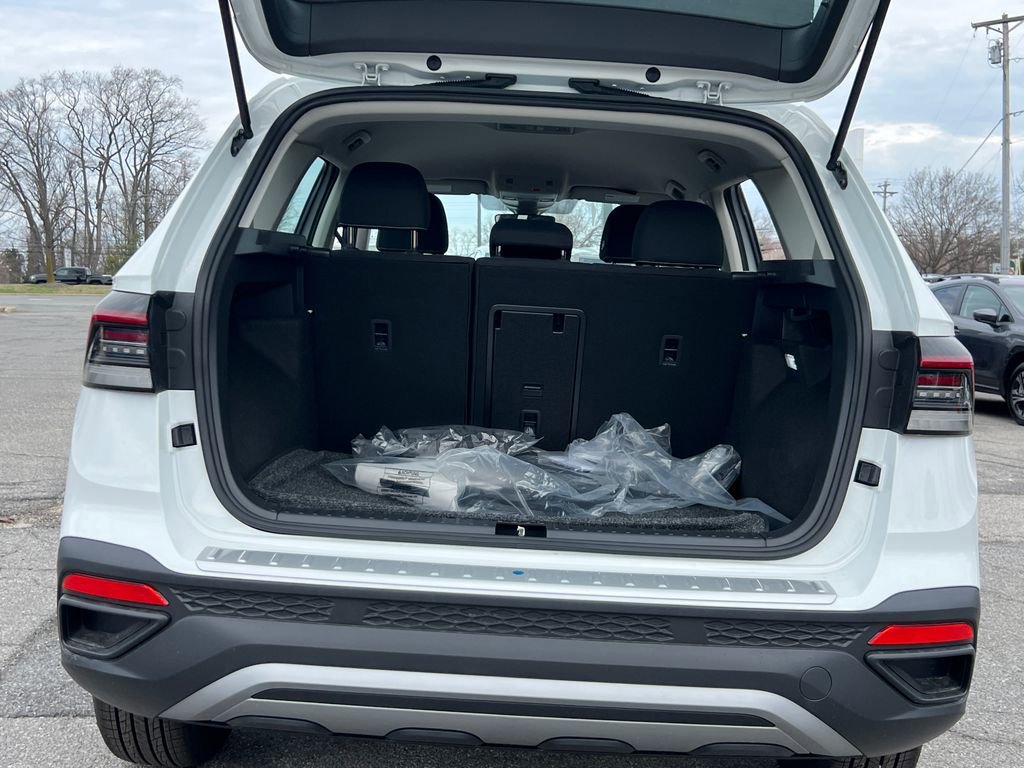 New 2026 Volkswagen Taos S image 14