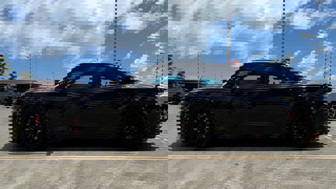 Used 2023 Dodge Charger SRT Hellcat w/ Harman/Kardon Audio Group image 2