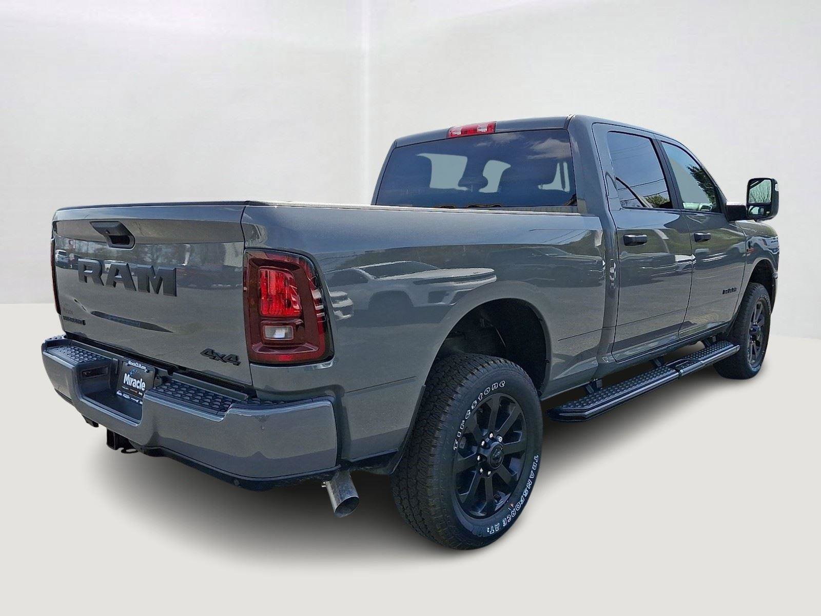 New 2026 RAM 2500 Big Horn AWD/4WD image 3