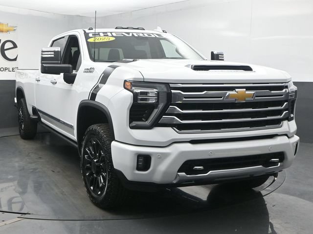 Used 2025 Chevrolet Silverado 2500 High Country w/ High Country Premium Package AWD/4WD image 48