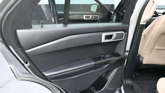 Used 2021 Ford Explorer 4WD image 16