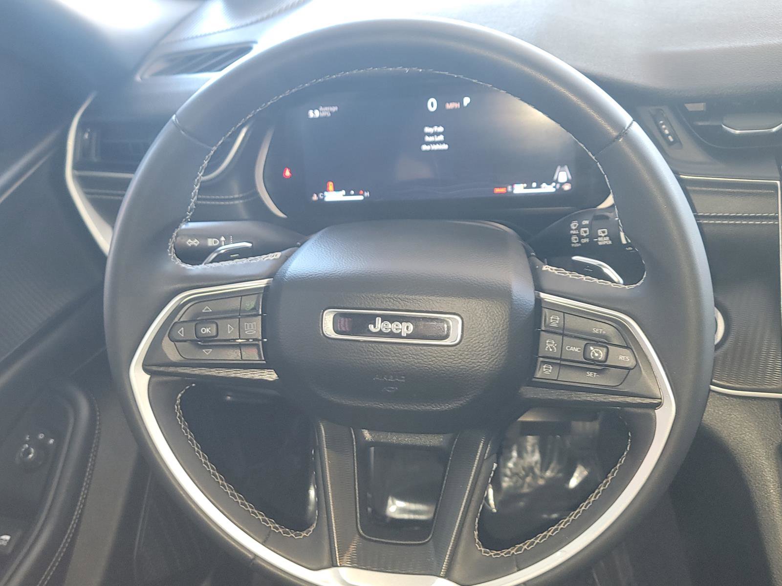 Certified 2024 Jeep Grand Cherokee L Laredo AWD/4WD image 14