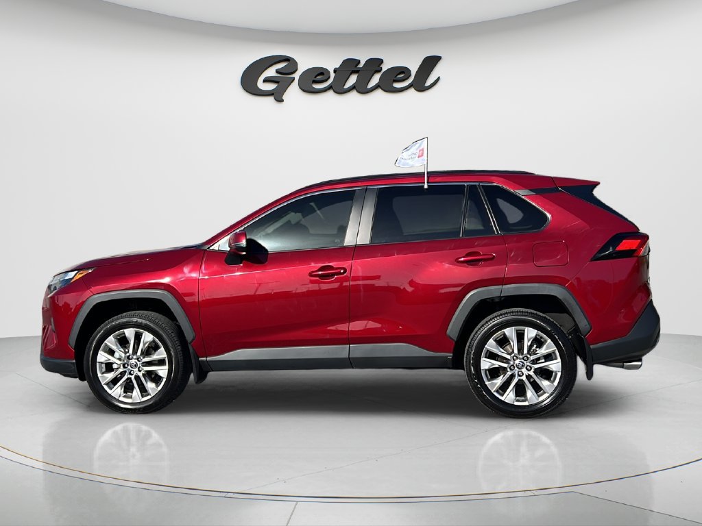 Used 2025 Toyota RAV4 XLE Premium FWD image 8