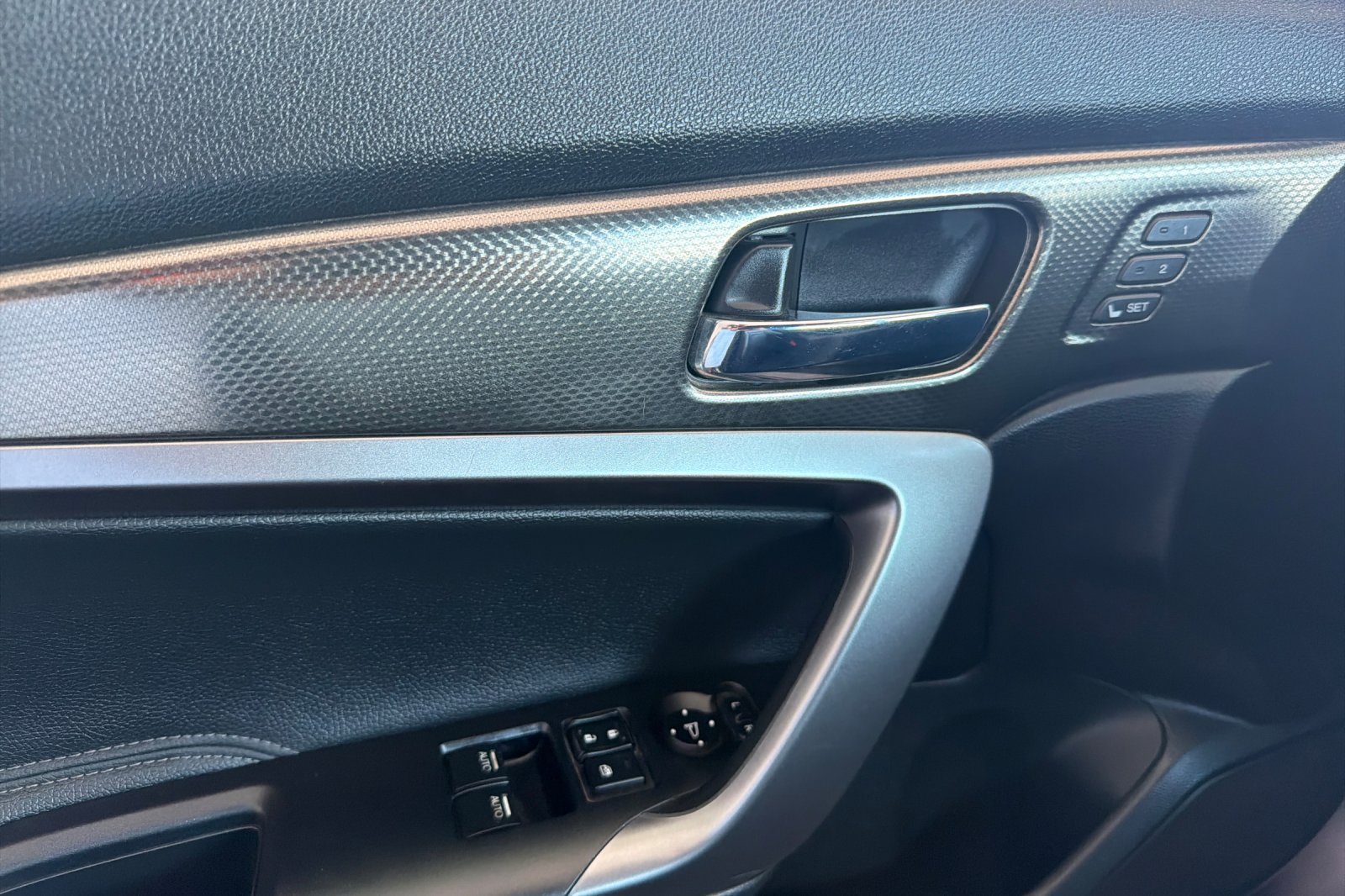Used 2016 Honda Accord EX-L image 12
