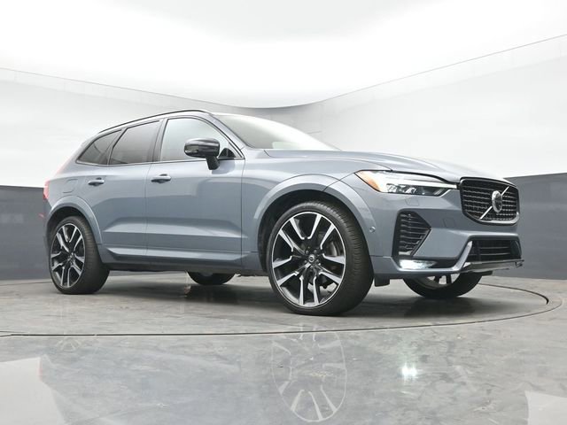 Used 2023 Volvo XC60 B5 Ultimate w/ Climate Package FWD image 10