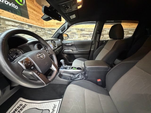 Used 2023 Toyota Tacoma TRD Off-Road AWD/4WD image 13