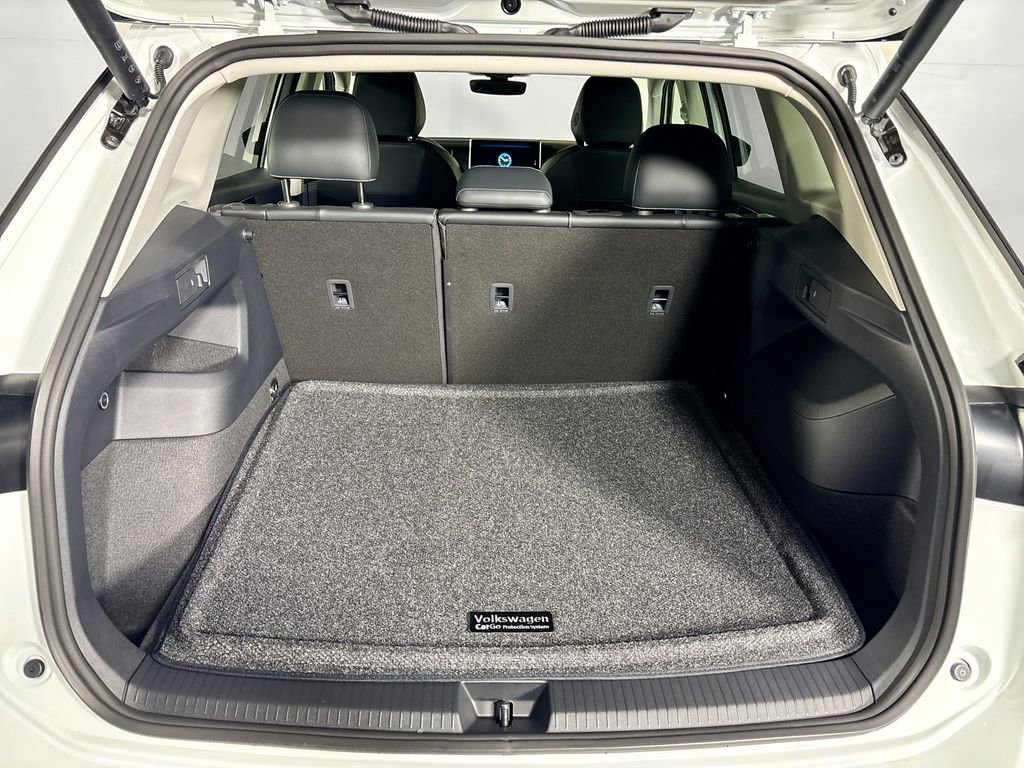 New 2026 Volkswagen Tiguan SE image 21