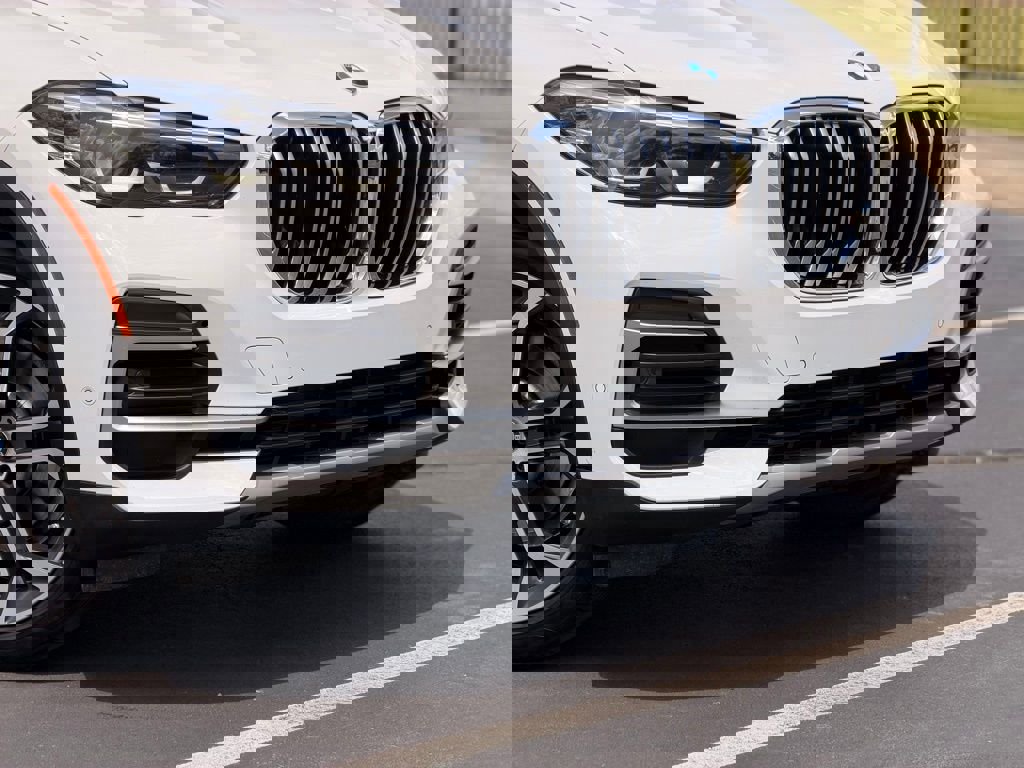 Used 2023 BMW X5 xDrive40i w/ Premium Package image 7