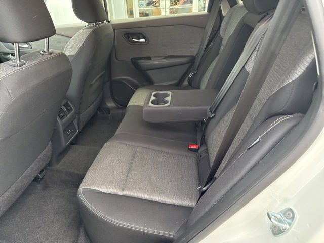 Used 2023 Nissan Rogue SV image 8