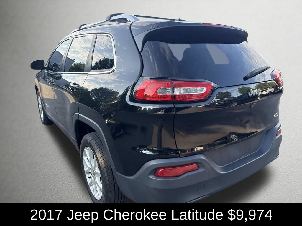 Used 2017 Jeep Cherokee Latitude FWD image 5