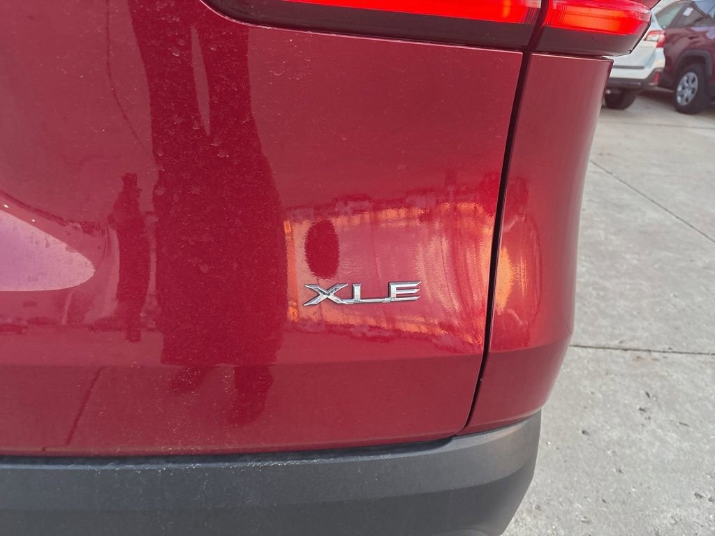 Used 2025 Toyota Grand Highlander AWD image 6