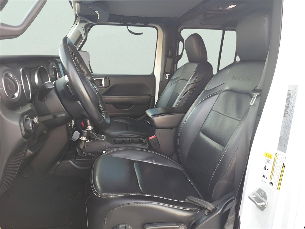 Used 2018 Jeep Wrangler Unlimited Sahara image 33