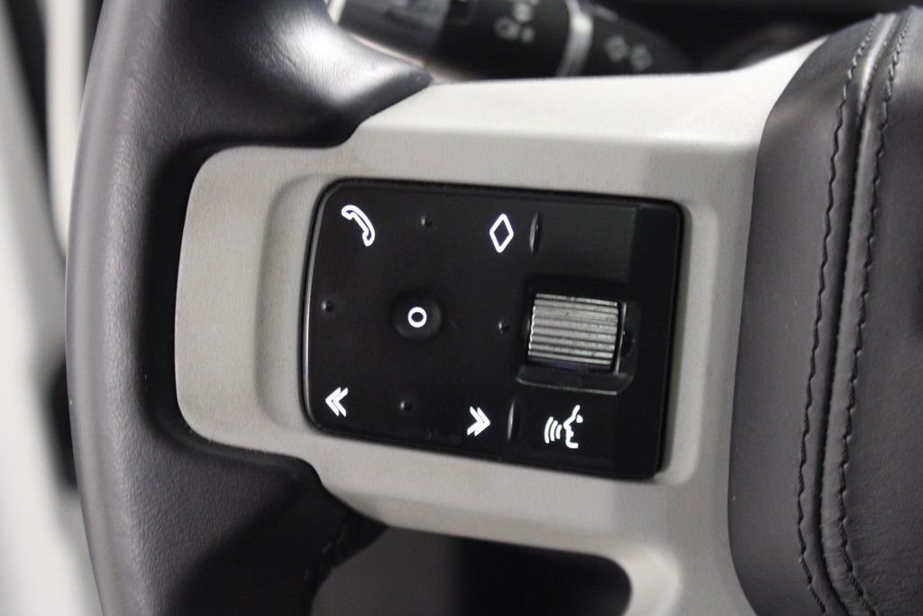 Used 2020 Land Rover Defender 110 HSE AWD/4WD image 23