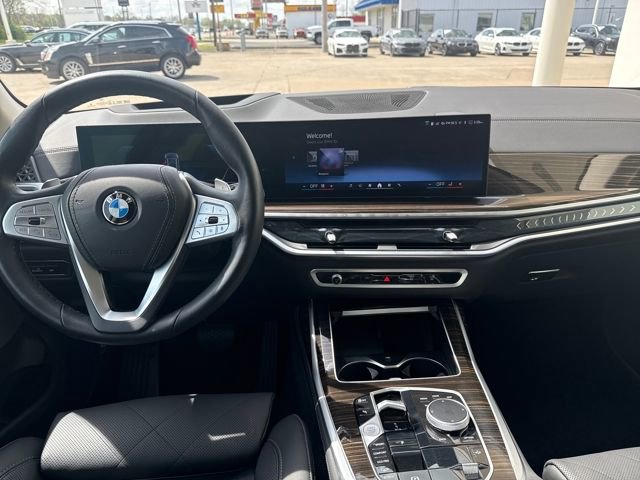 Certified 2025 BMW X7 xDrive40i image 11