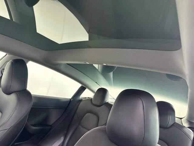 Used 2023 Tesla Model 3 Standard Range image 12