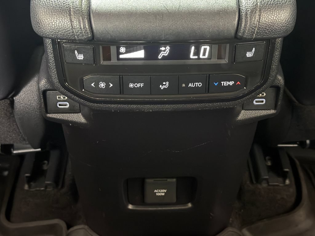 Used 2024 Toyota Grand Highlander FWD image 10