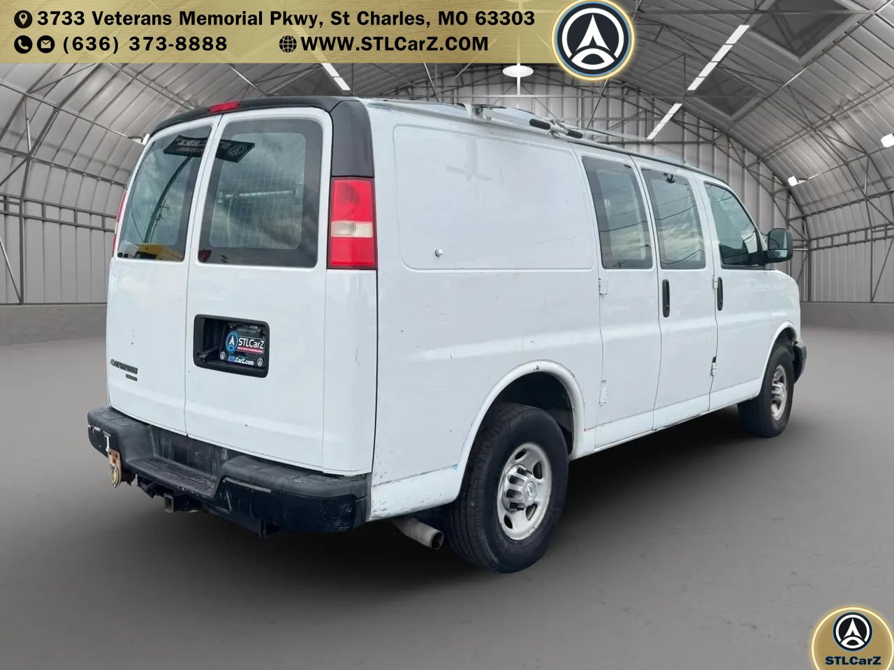 Used 2015 Chevrolet Express 2500 RWD image 3