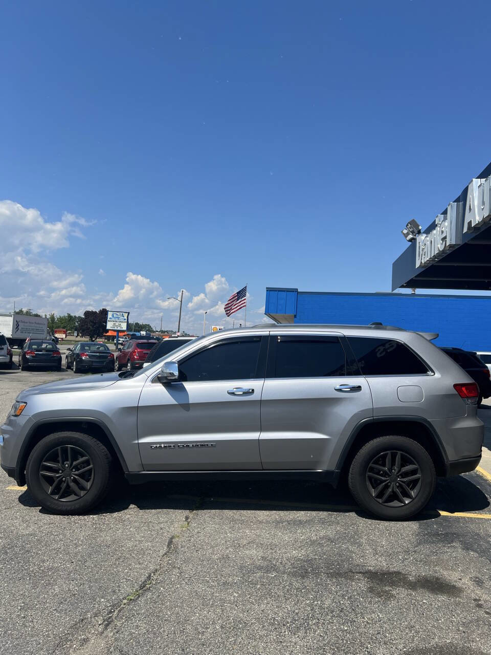 Used 2020 Jeep Grand Cherokee Limited w/ Luxury Group II image 5