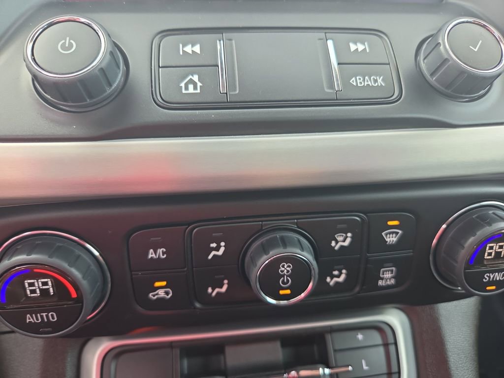 Certified 2023 GMC Acadia SLT w/ Trailering Package image 24