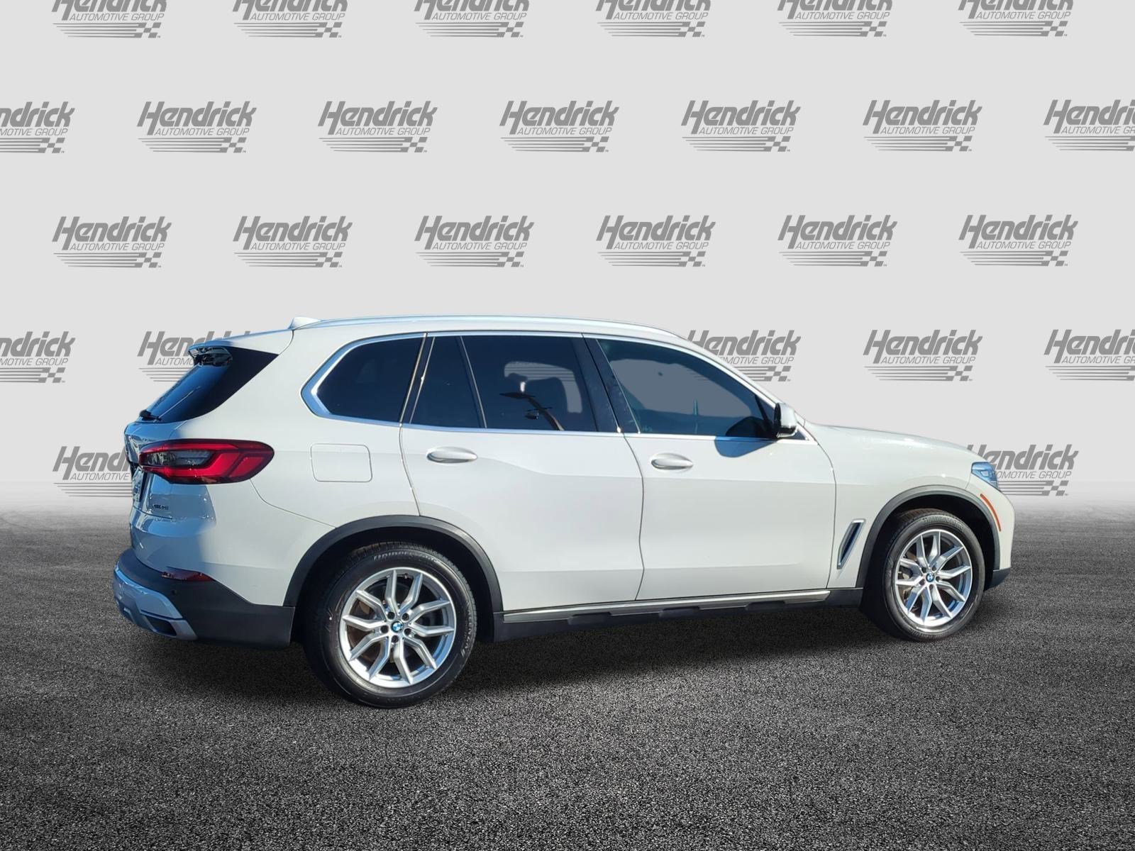 Used 2019 BMW X5 xDrive40i w/ Luxury Seating Package image 9