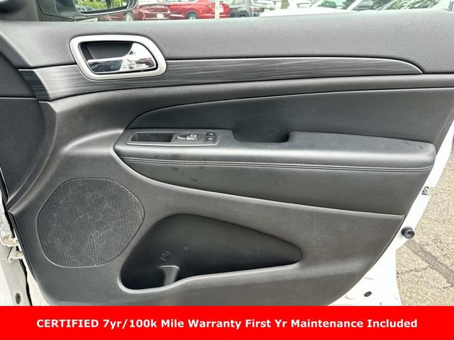 Used 2020 Jeep Grand Cherokee Altitude AWD/4WD image 9