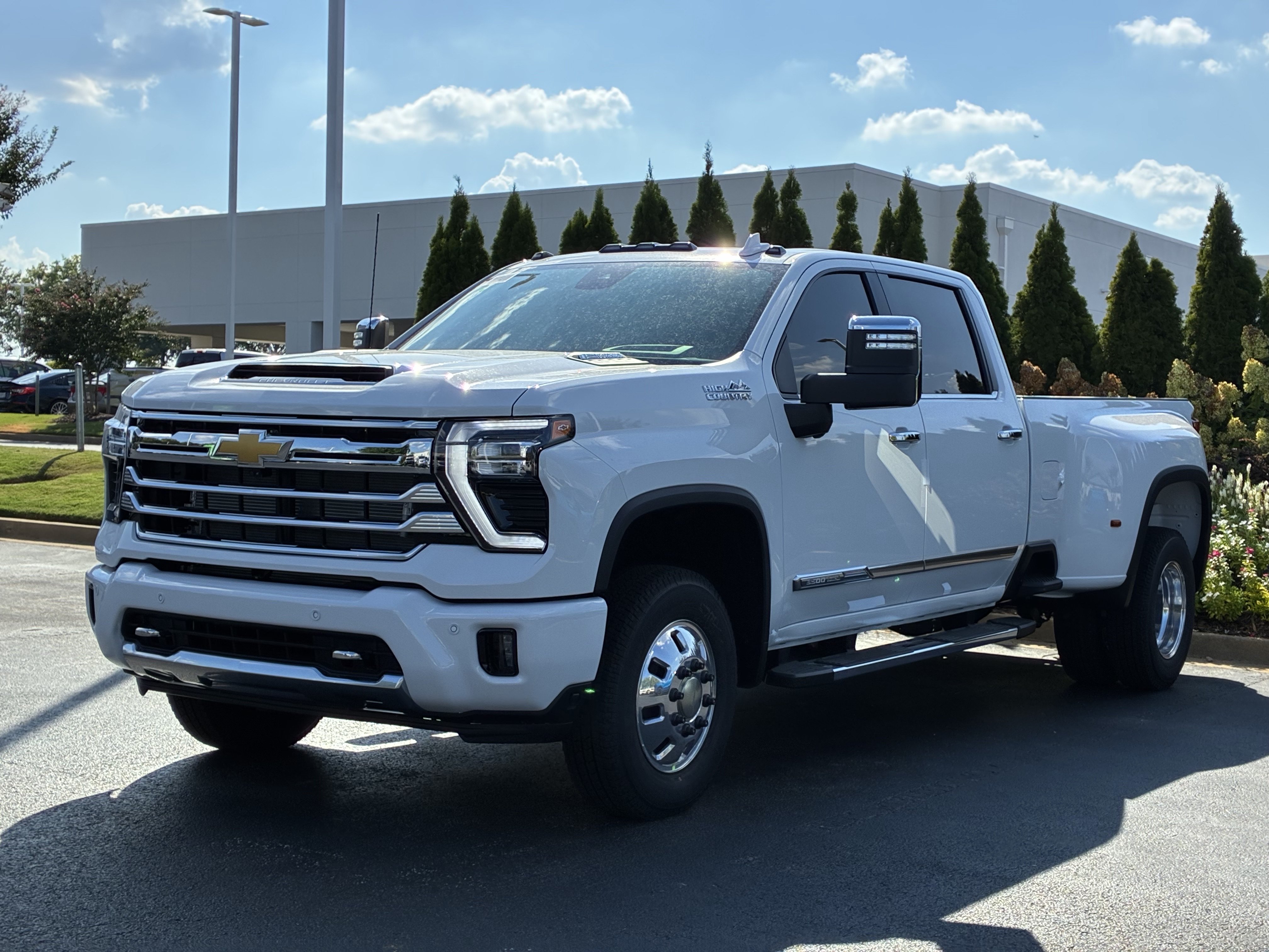 New 2026 Chevrolet Silverado 3500 High Country w/ Technology Package AWD/4WD image 6