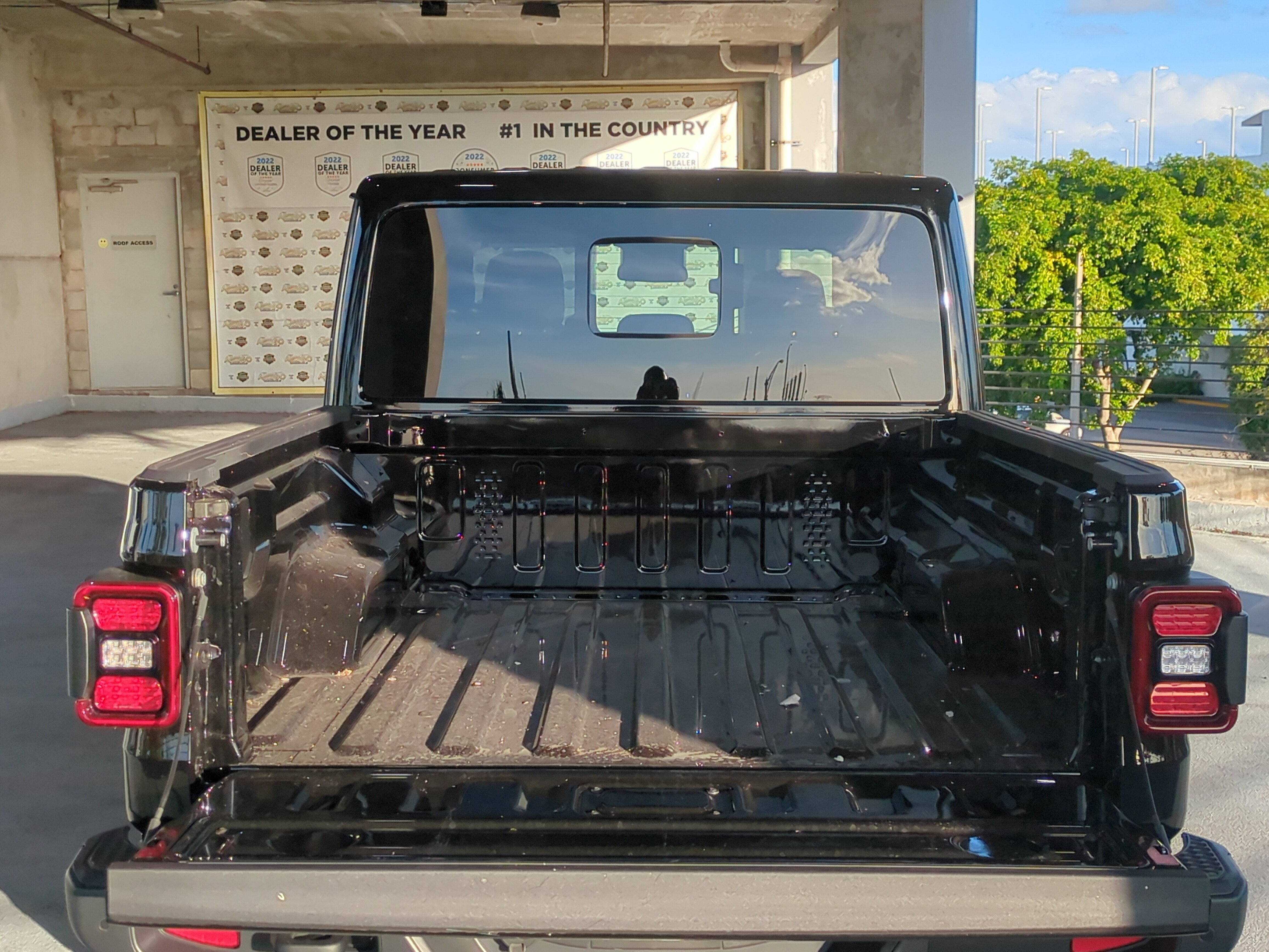 New 2025 Jeep Gladiator Sport AWD/4WD image 14