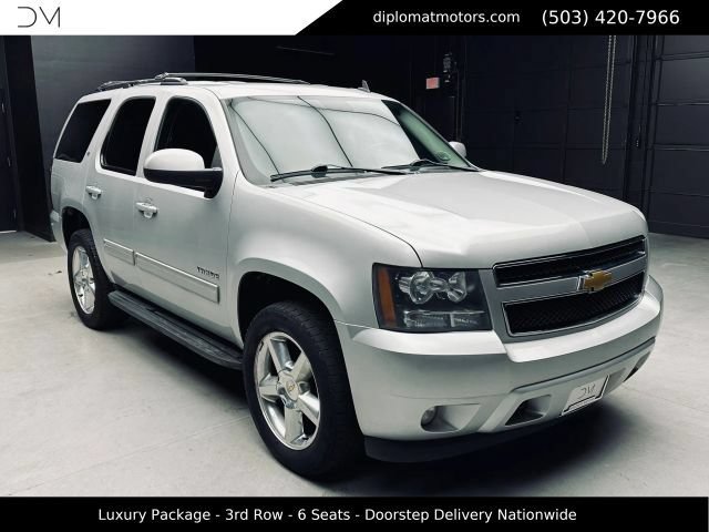 Used 2010 Chevrolet Tahoe LT w/ Luxury Package AWD/4WD image 9