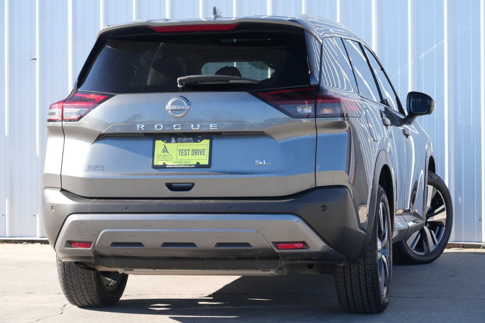 Used 2023 Nissan Rogue SL w/ SL Premium Package FWD image 3