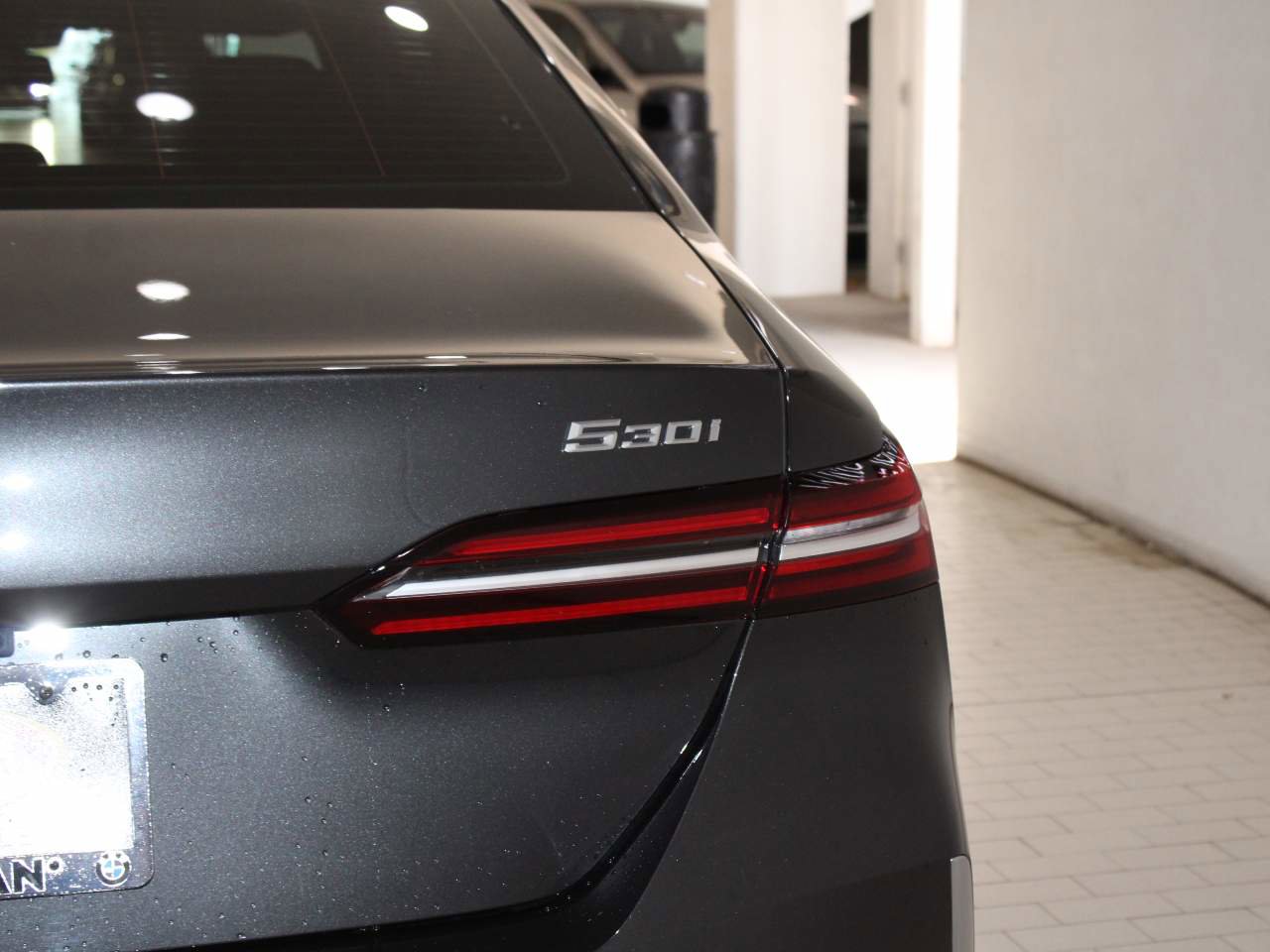 Certified 2025 BMW 530i image 6