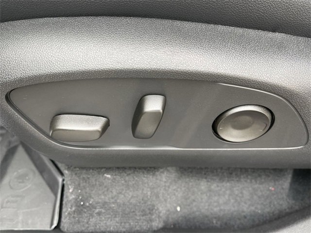 New 2026 Chevrolet Traverse Z71 w/ Driver Confidence Package image 12