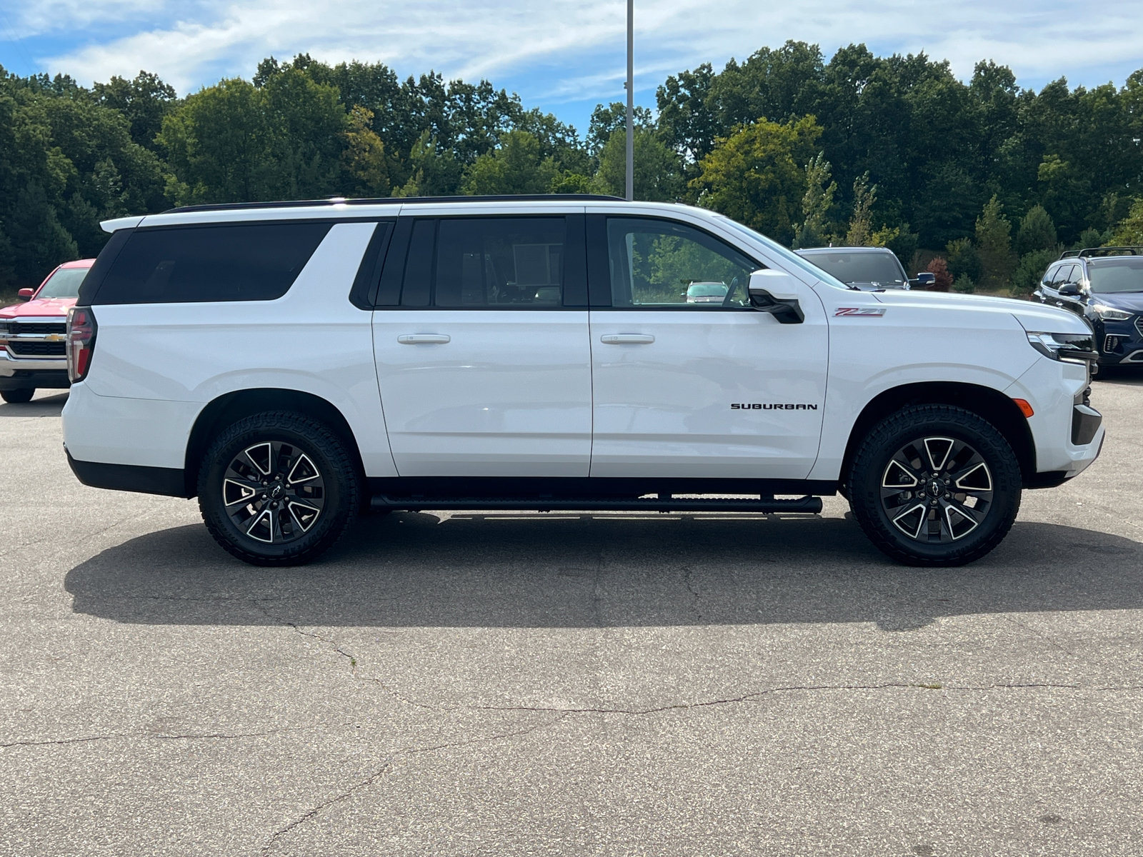 Certified 2024 Chevrolet Suburban Z71 w/ Off-Road Capability Package AWD/4WD image 56