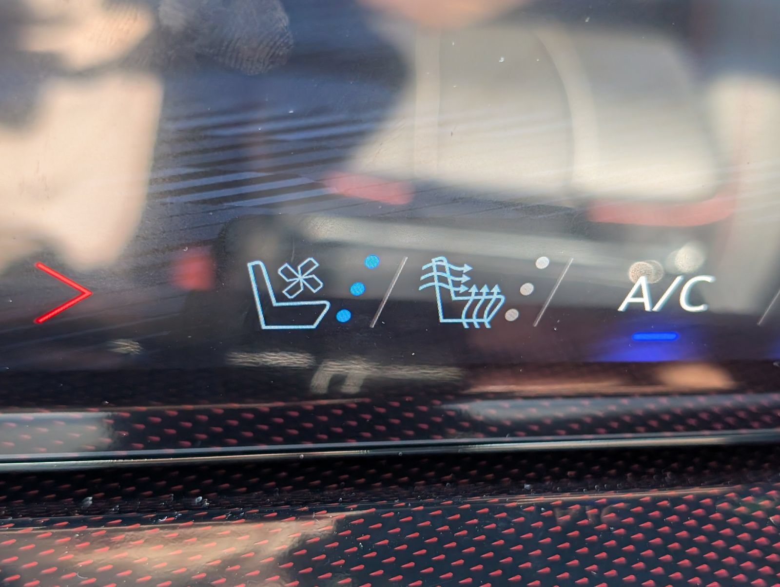 New 2027 Chevrolet Traverse RS w/ LPO, Floor Liner Package FWD image 27