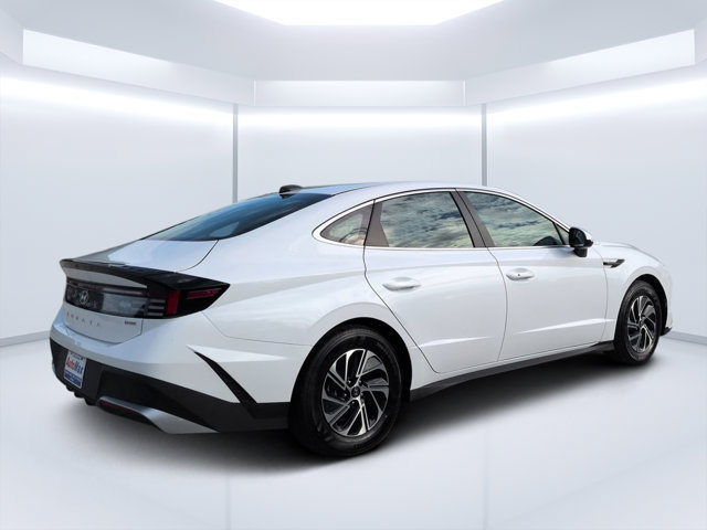 Used 2026 Hyundai Sonata Blue FWD image 3