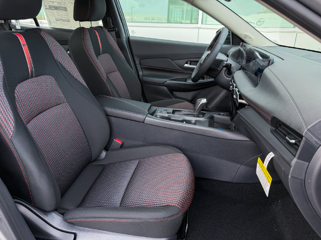 New 2027 Nissan Sentra SR FWD image 9