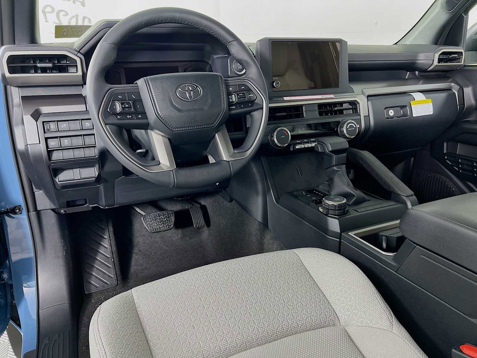 New 2025 Toyota 4Runner SR5 image 7