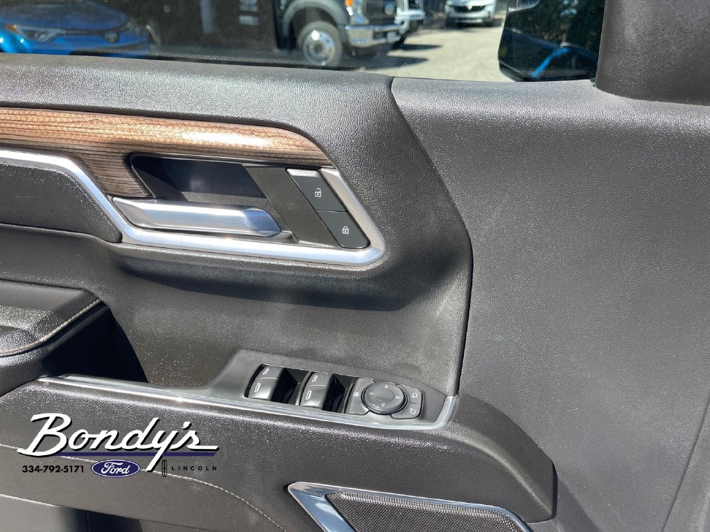 Used 2023 Chevrolet Silverado 1500 LT w/ Z71 Off-Road Package AWD/4WD image 8