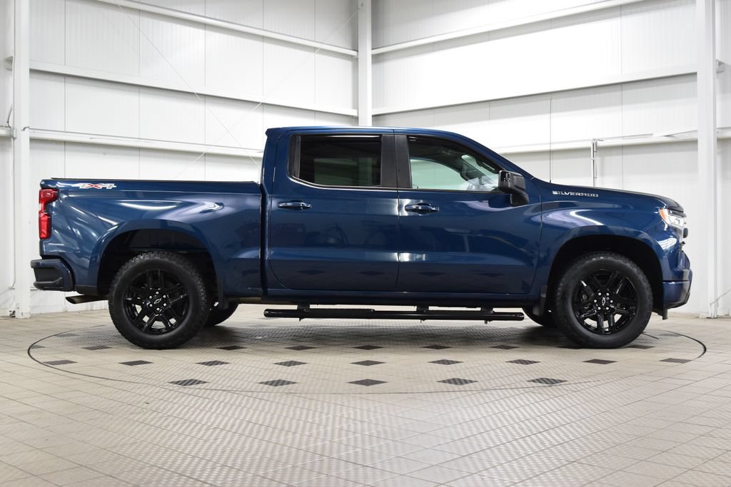 Used 2022 Chevrolet Silverado 1500 RST AWD/4WD image 9