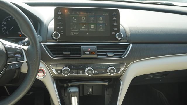 Used 2018 Honda Accord EX image 15