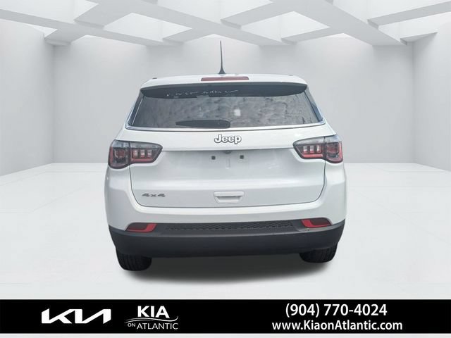 Used 2023 Jeep Compass Sport AWD/4WD image 4