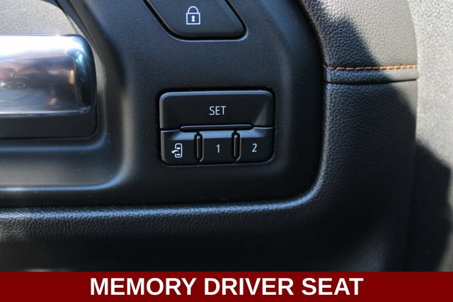 Used 2019 GMC Sierra 1500 AT4 w/ Driver Alert Package I AWD/4WD image 5